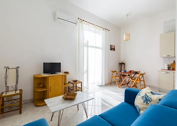Riviera 40 Cozy Flat Close The Promenade By Napoliapartments