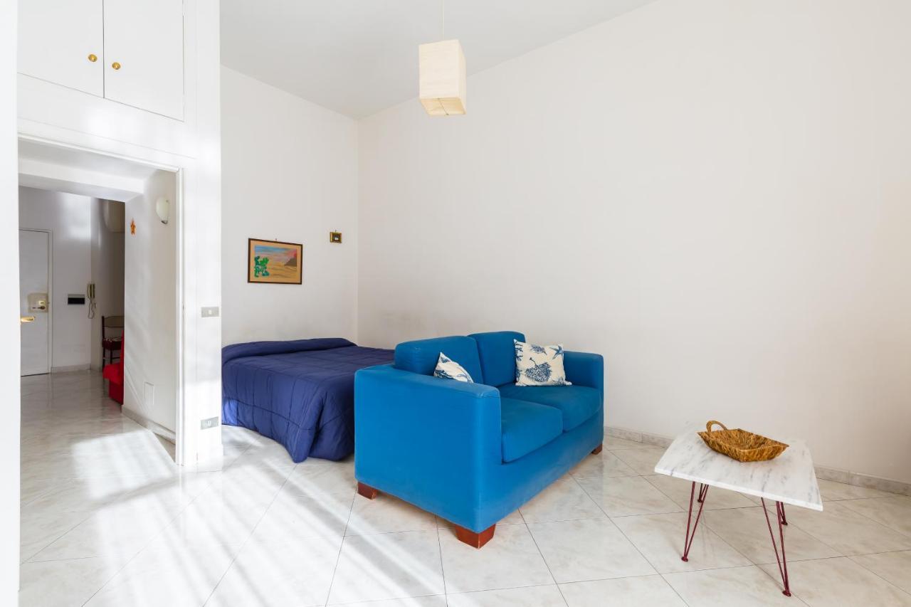 Apartment Riviera 40 Cozy Flat Close The Promenade By Napoliapartments