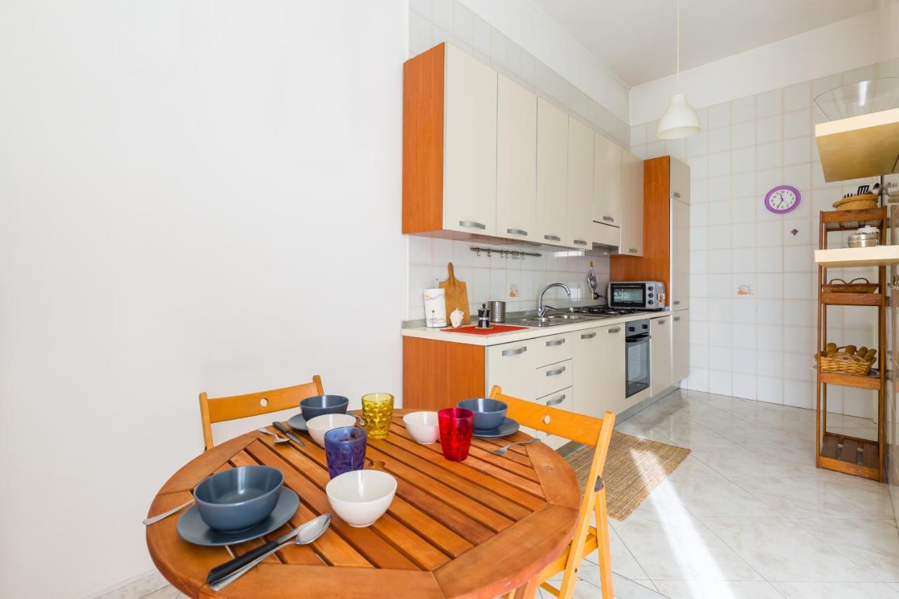 Riviera 40 Cozy Flat Close The Promenade By Napoliapartments Appartement Napels