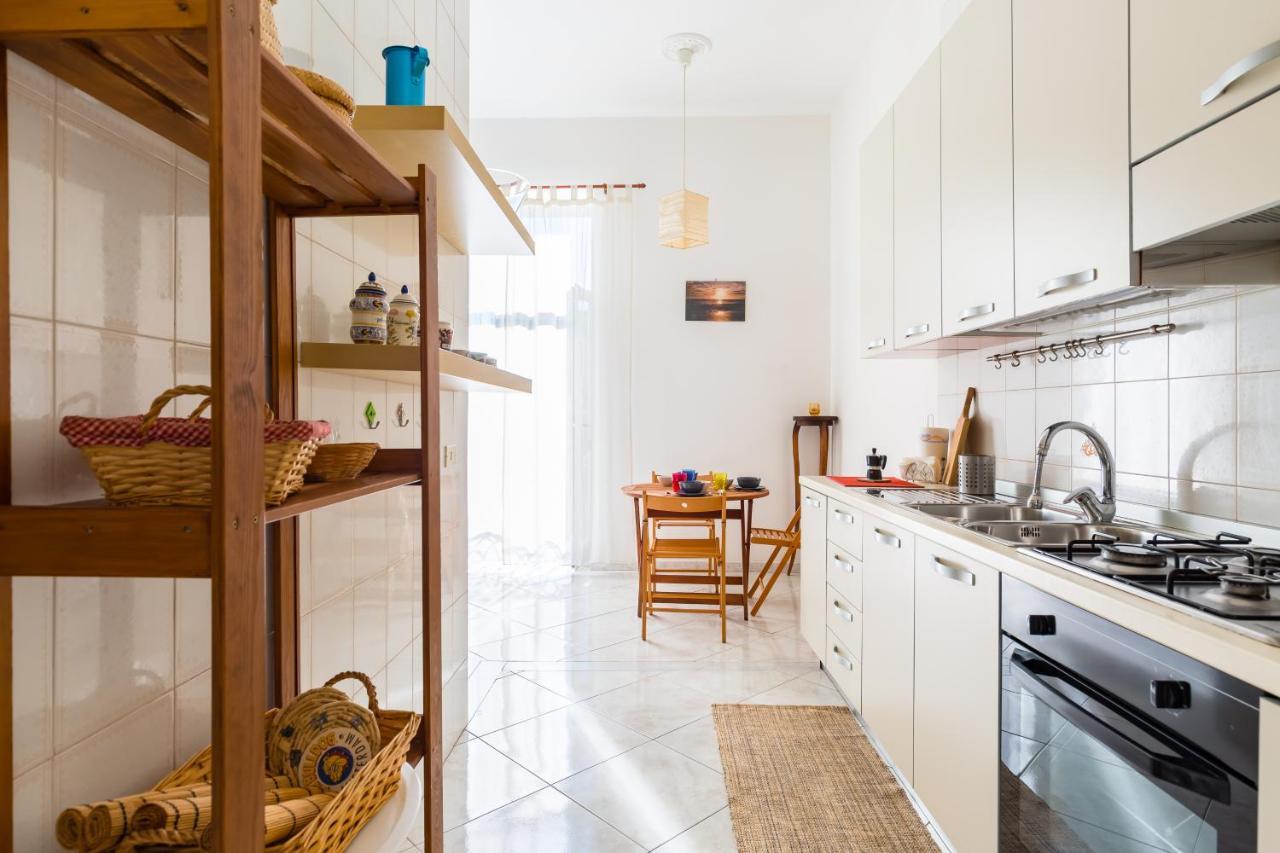 Riviera 40 Cozy Flat Close The Promenade By Napoliapartments